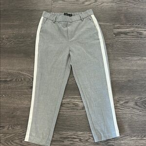 Women’s cropped Gray Pants with White Stripe